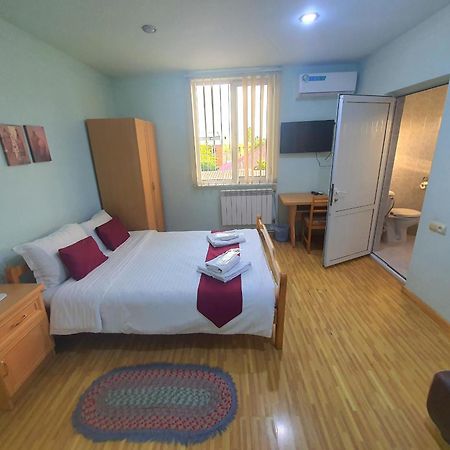 Bed and Breakfast Kesabella Touristic House à P'arak'ar Extérieur photo