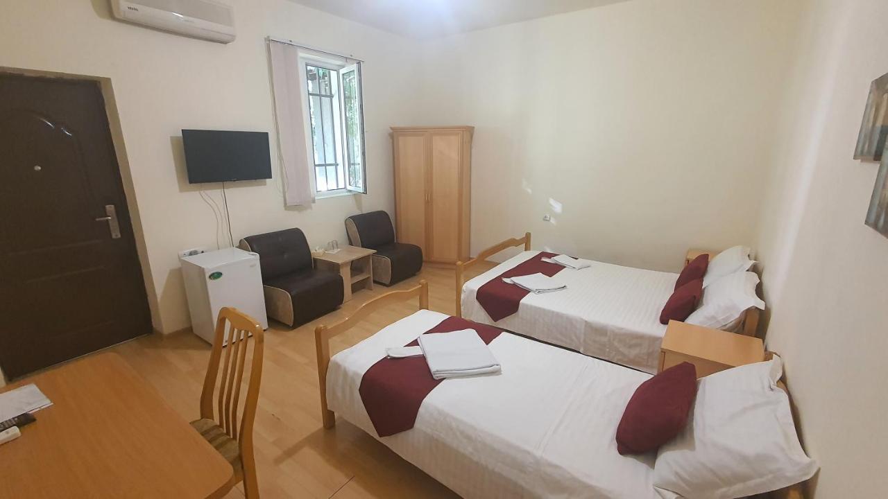 Bed and Breakfast Kesabella Touristic House à P'arak'ar Extérieur photo