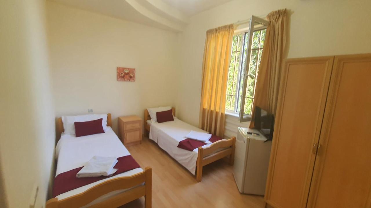 Bed and Breakfast Kesabella Touristic House à P'arak'ar Extérieur photo