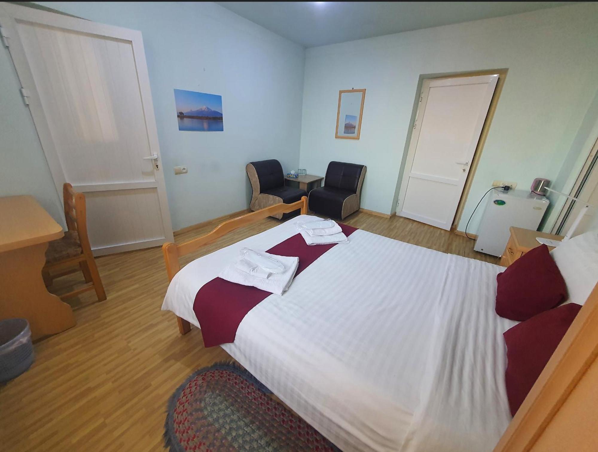 Bed and Breakfast Kesabella Touristic House à P'arak'ar Extérieur photo